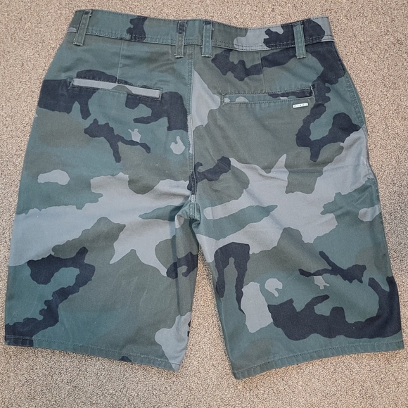 FREEWORLD camouflage shorts - Picture 2 of 4